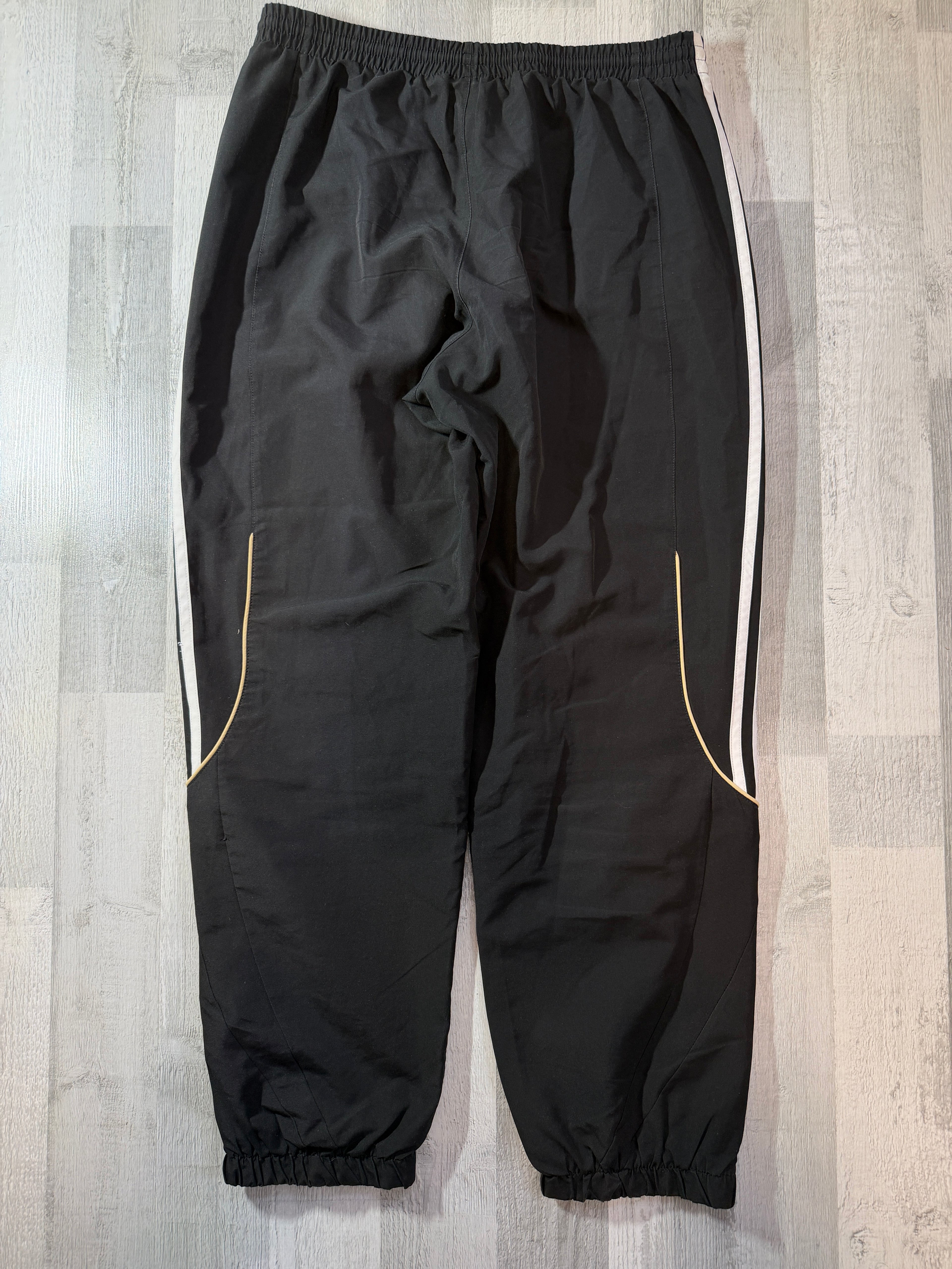 Adidas Susi ( M - L )
